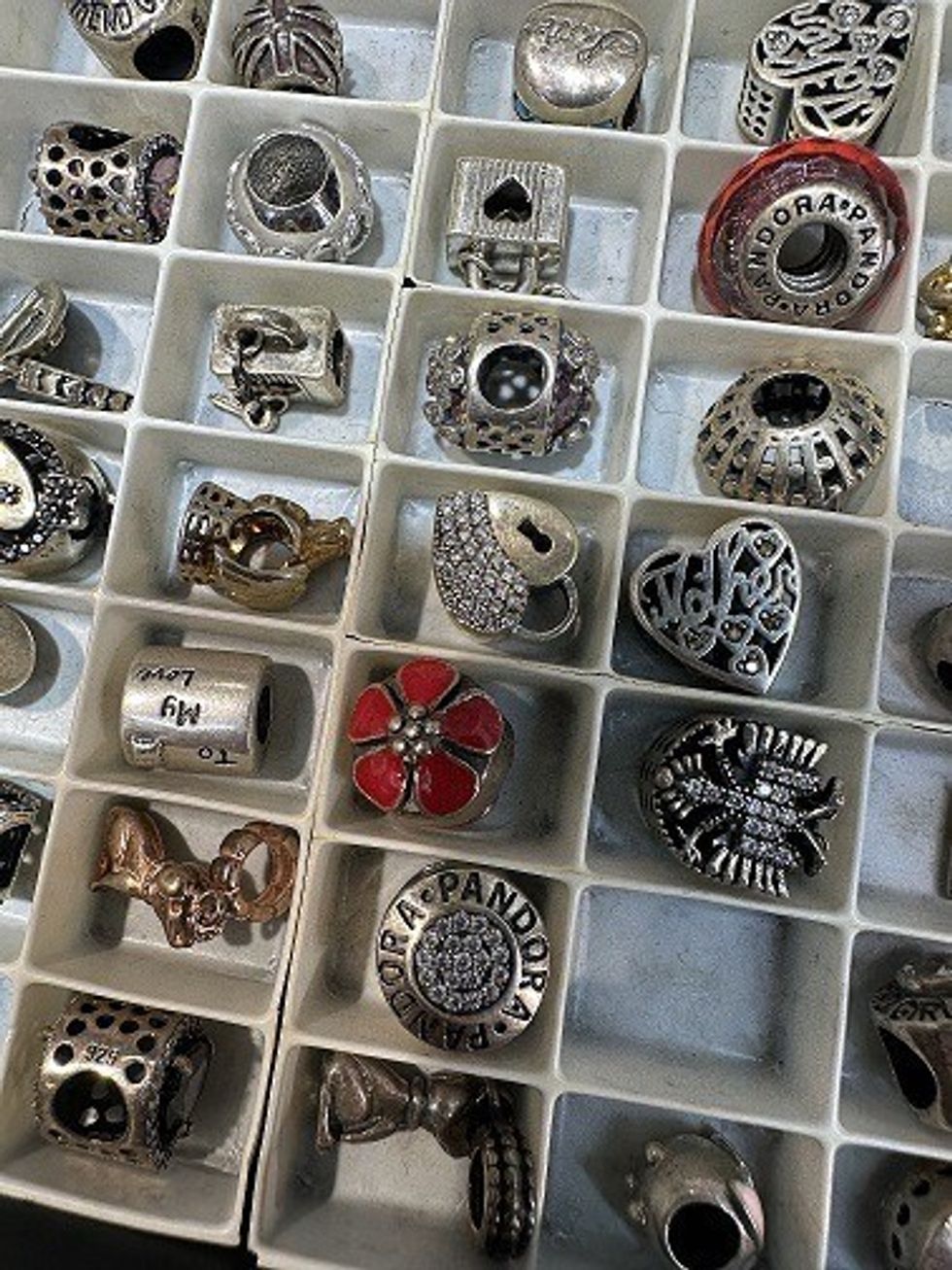 423735848 3282793432020743 8280107867478087684 n