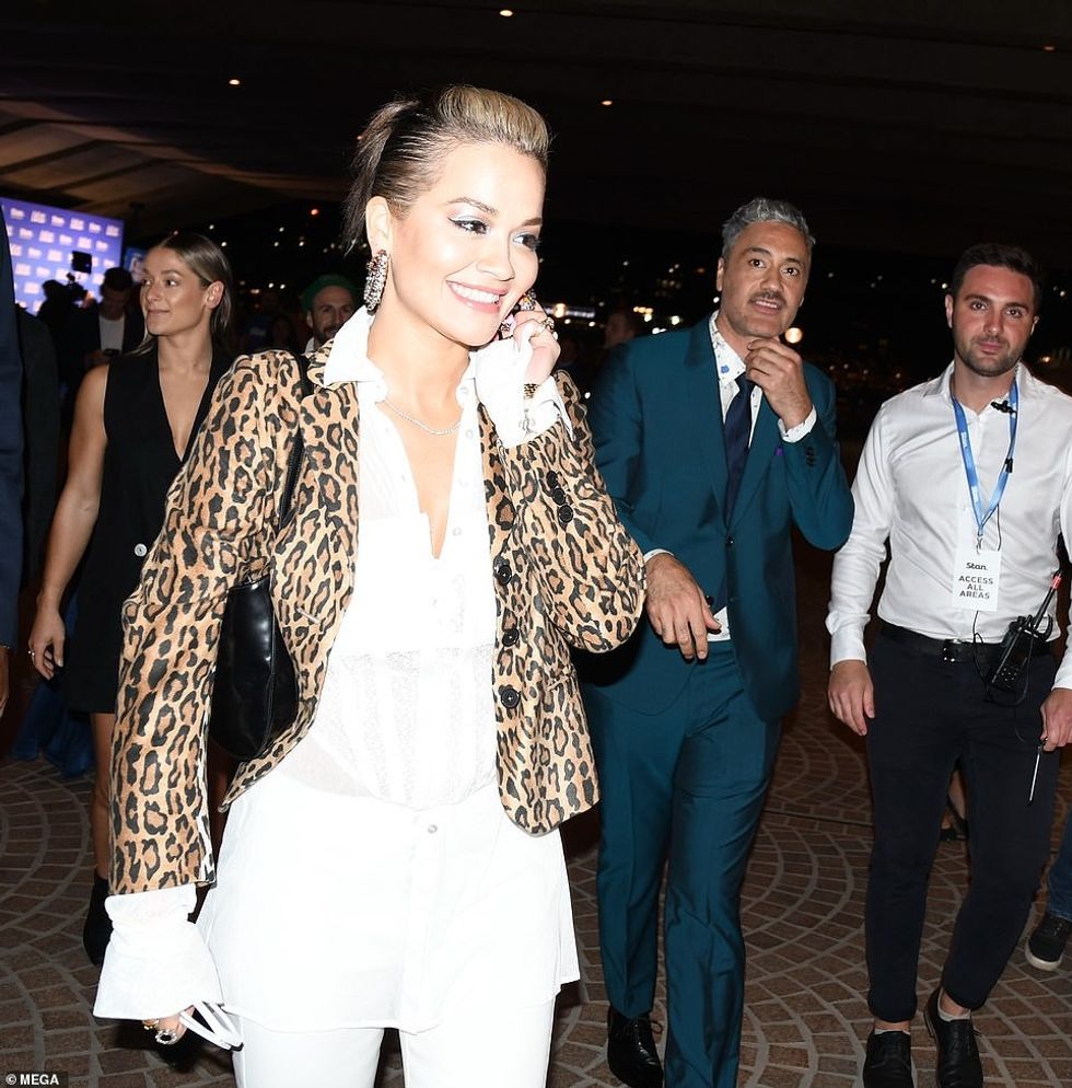 42409884 9529189 Looking good The How We Do singer looked chic in a flowing white m 146 1619787322894