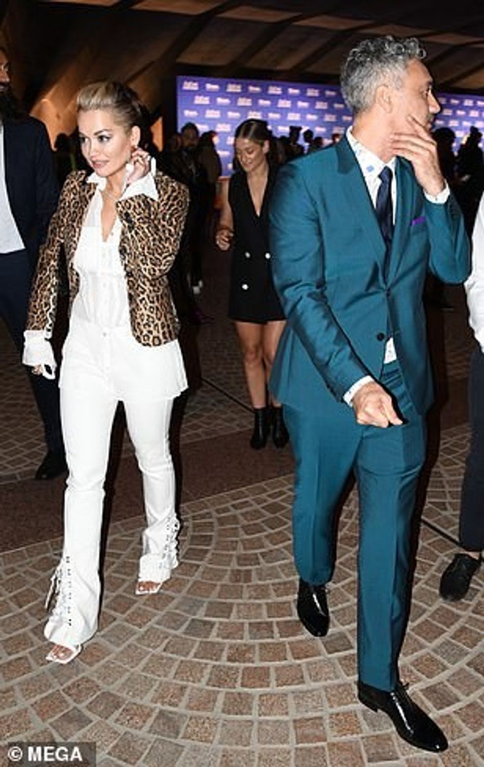 42409890 9529189 Don t be shy Rita appeared a little shy raising her hand to her m 139 1619787274600