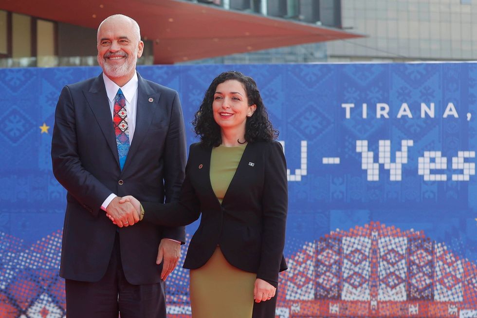 425427407 425864513435543 8147799715529579165 n