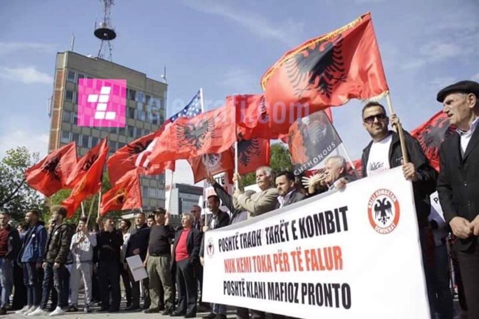 42745736 272492073389245 6734572994313584640 n