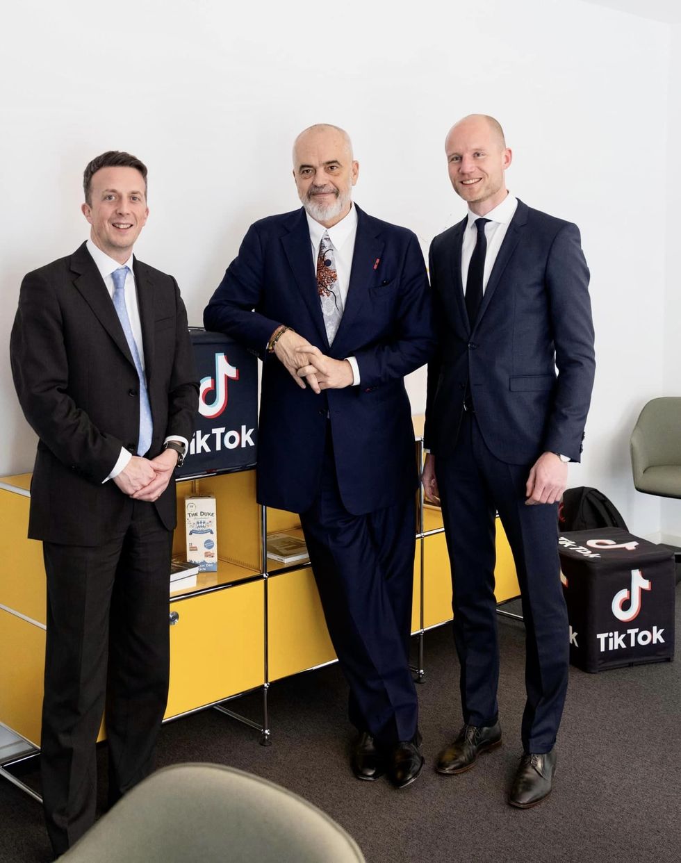 428276913 950566479772347 738065467053602552 n