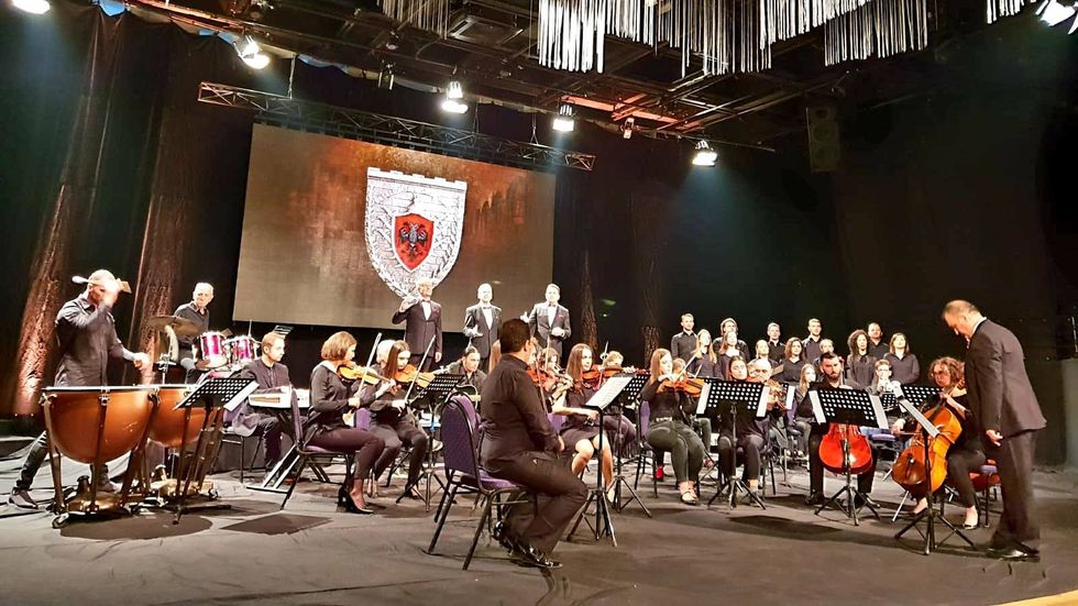 43142980 931783273689817 5575101308098052096 o