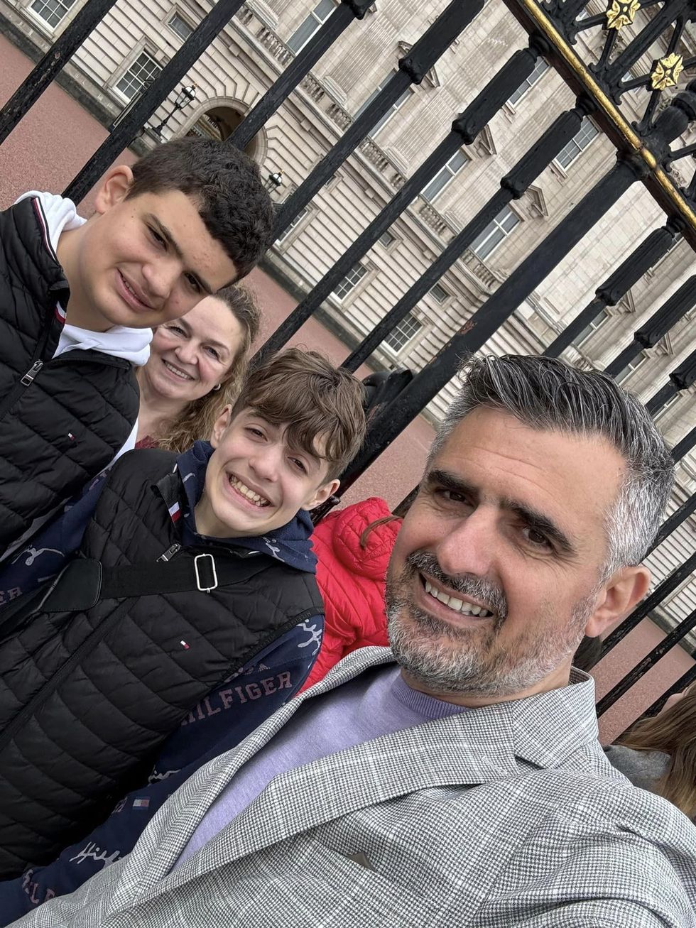 436241365 81116608688