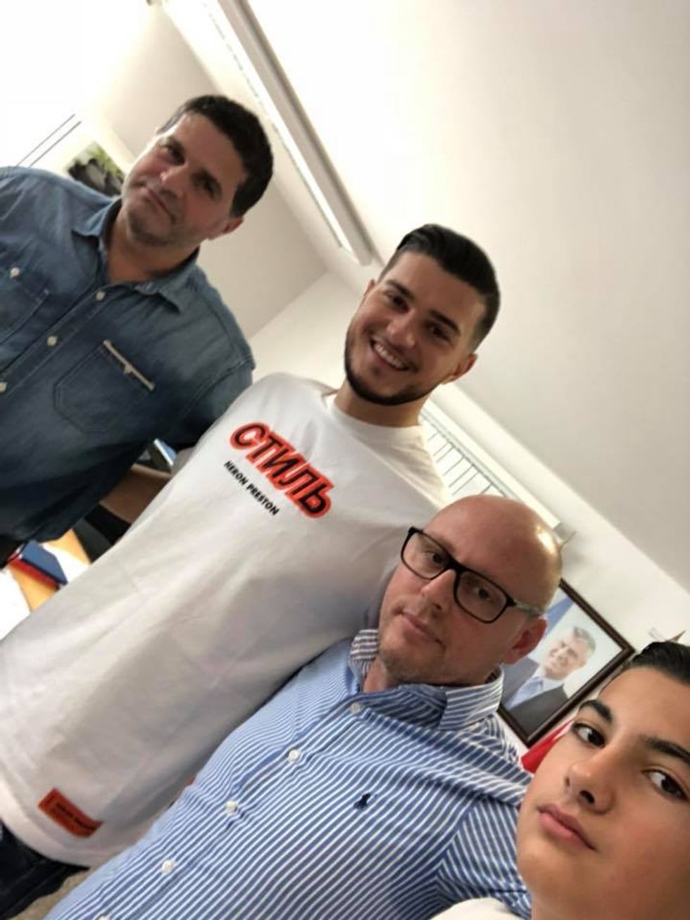 43788749 1383642185104827 223823579156840448 n