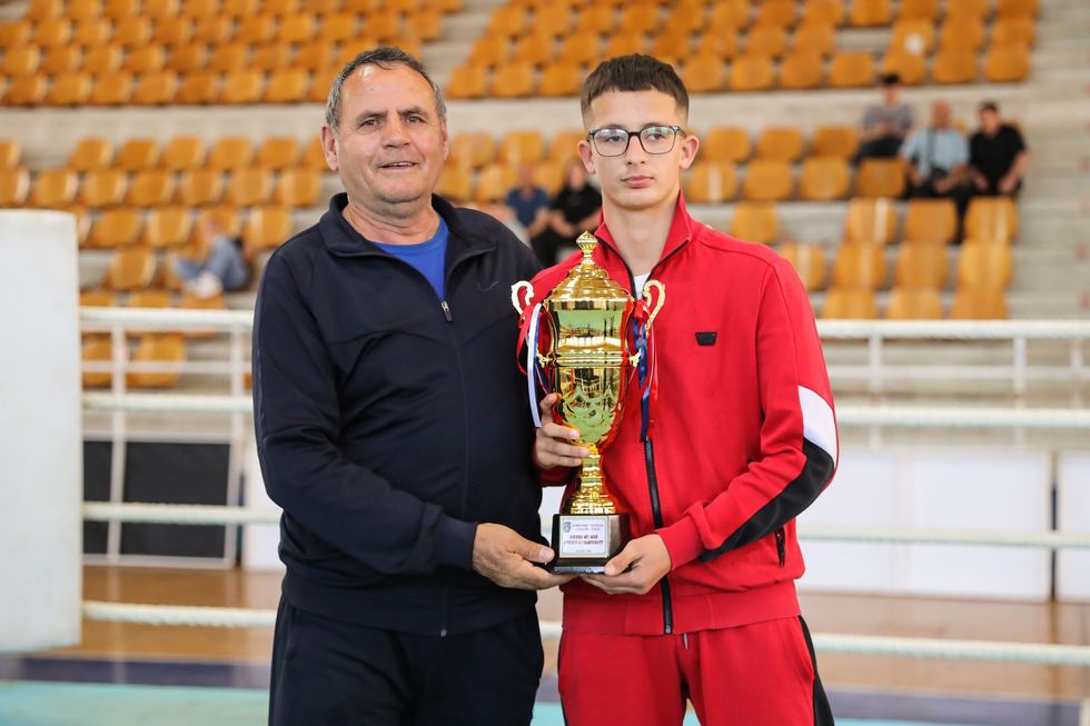 438161295 728392819449889 1623453331103330118 n