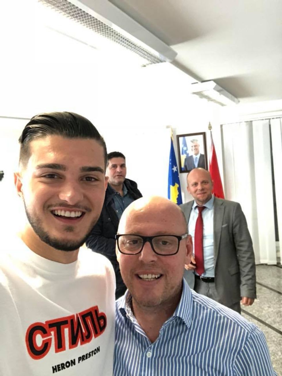 43952697 1383642115104834 2249744134963200000 n