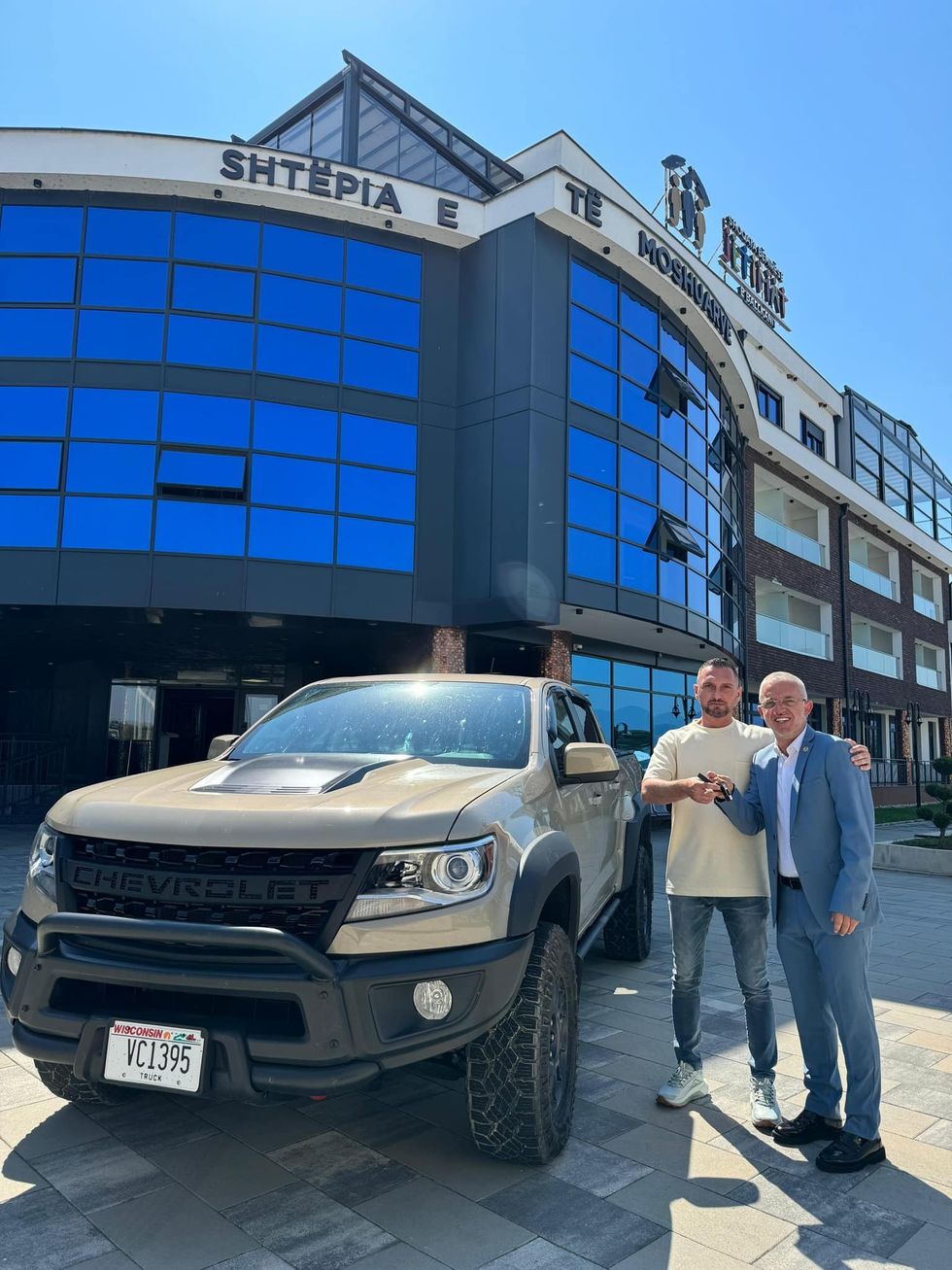 451002053 881647747326025 5390774776261492895 n