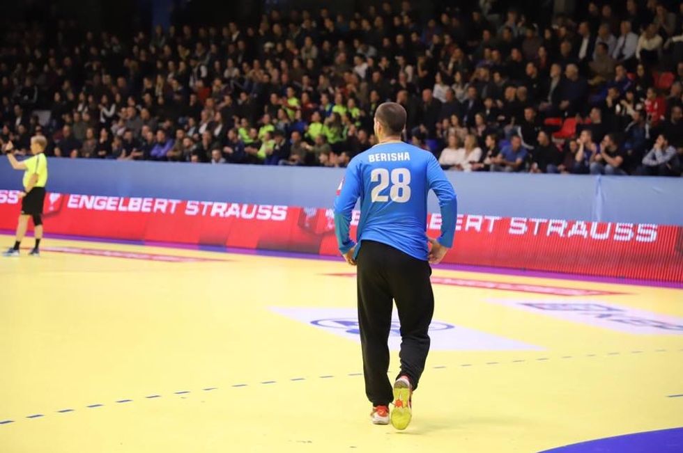 45305570 2011632742208481 7929067063631413248 n