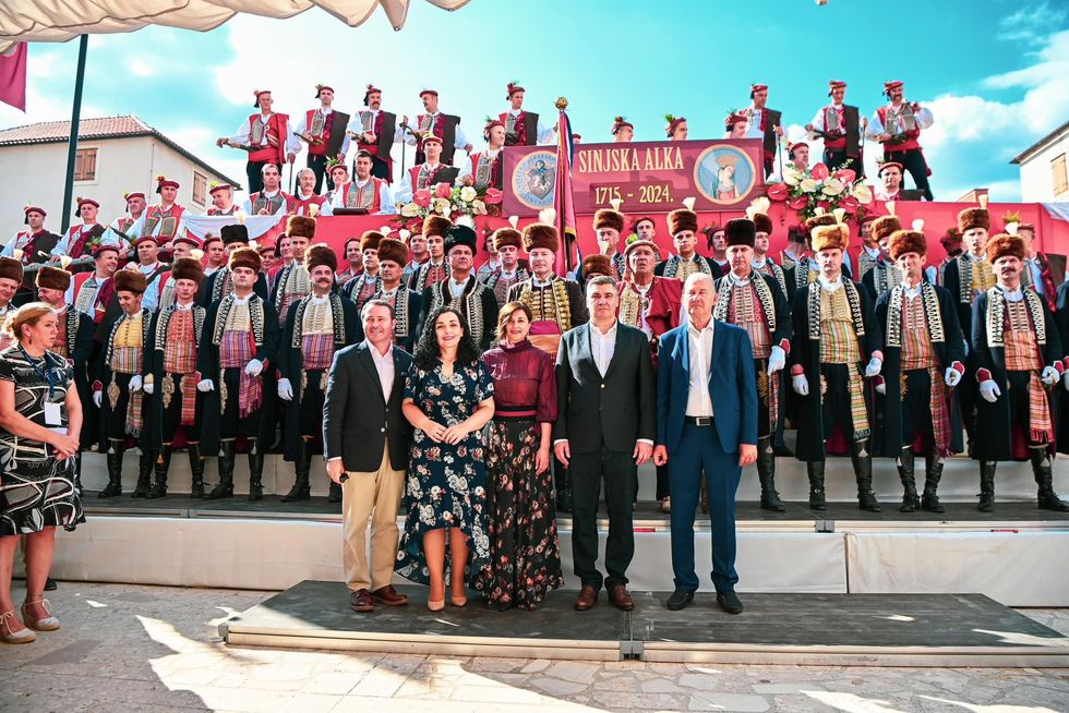 453981203 1033898051428067 8315823841461577063 n