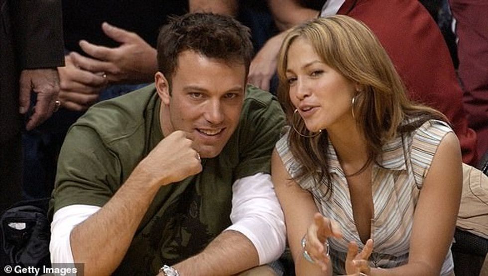 45508157 9793997 Postponed Days before their wedding the couple astounded fans wh a 52 1649801870706