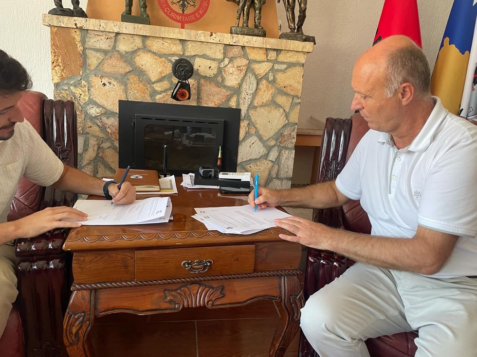 457268972 823758359937268 1509823297760846443 n