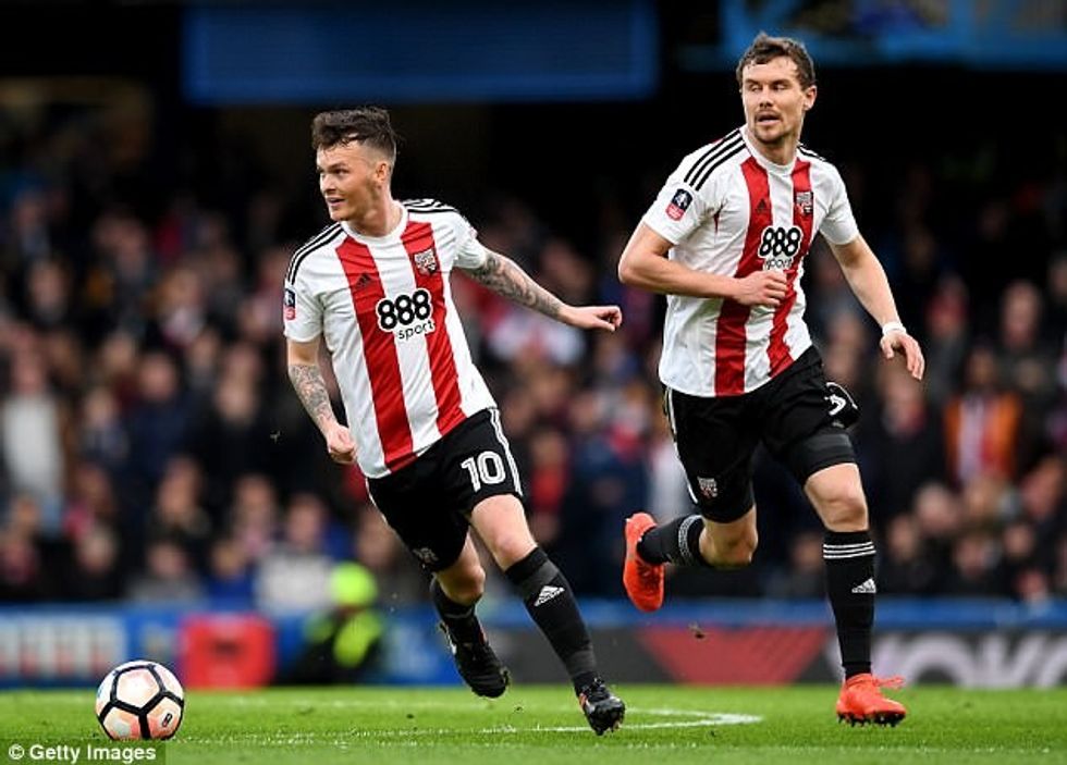 45B62CCC00000578 5021779 image a 77 1509048213756