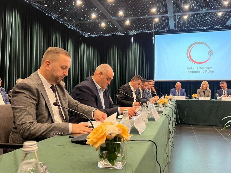 462775632 943459507824507 4487101335877834962 n