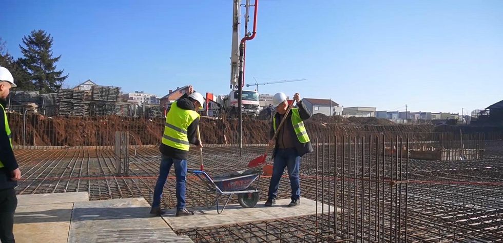 46c8e51e 85f4 42c7 84f8 30523c00d9b0