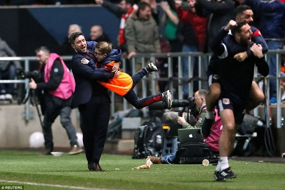 477CC1D700000578 5199783 image a 140 1513808595062