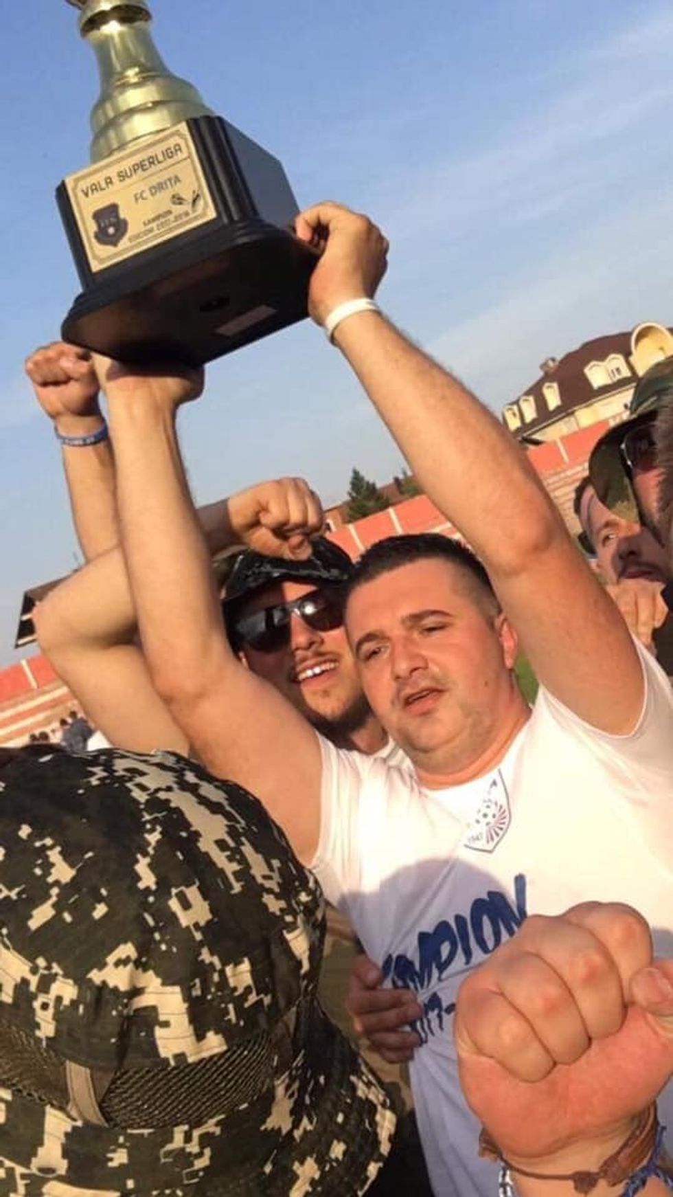 48397446 10217533032867234 339673750666477568 n