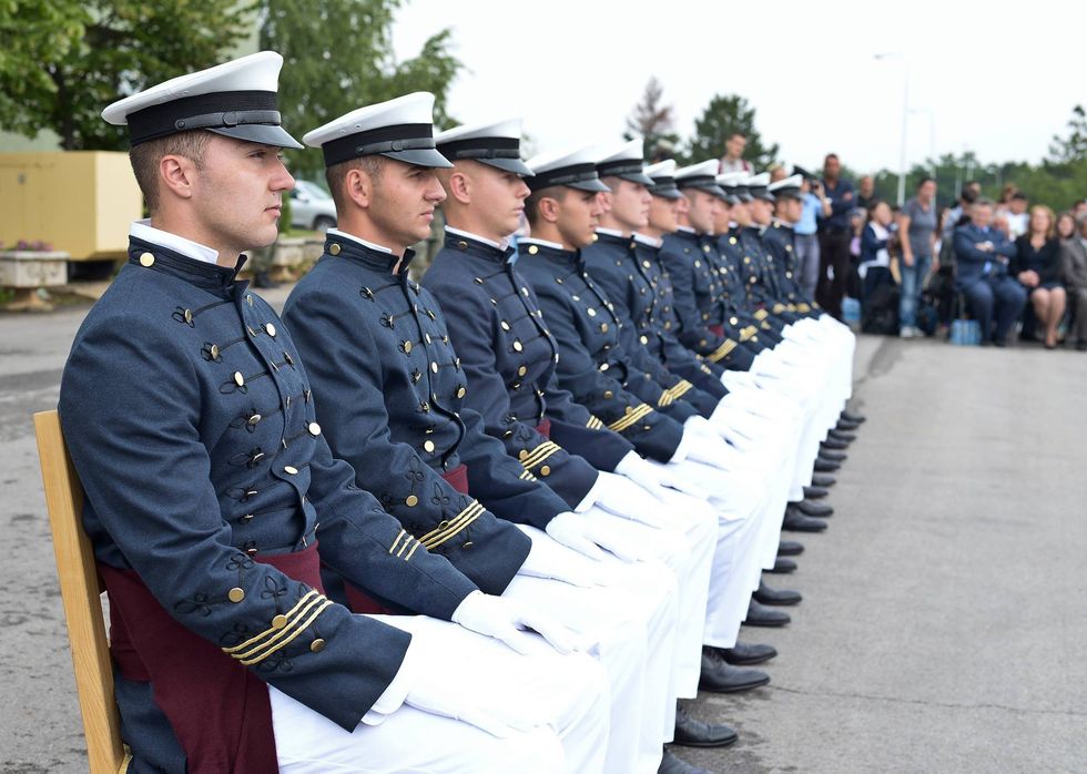 48398882 2140306922700382 4392311484223324160 o