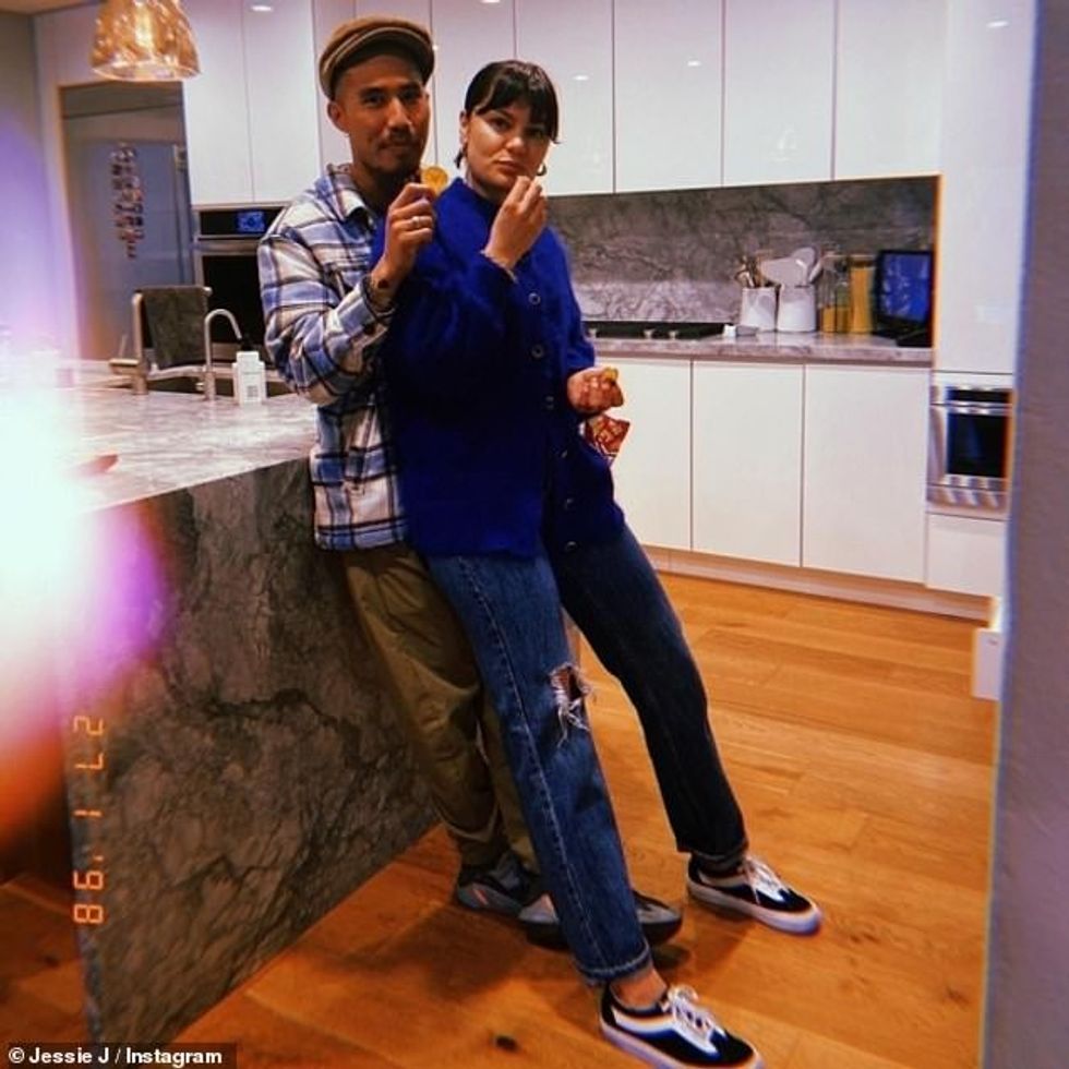 49576441 10125635 Moving on Jessie started dating choreographer Max earlier this y a 179 1635089166358