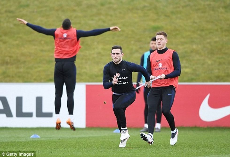 4A6F4CC300000578 0 image a 26 1521729755267