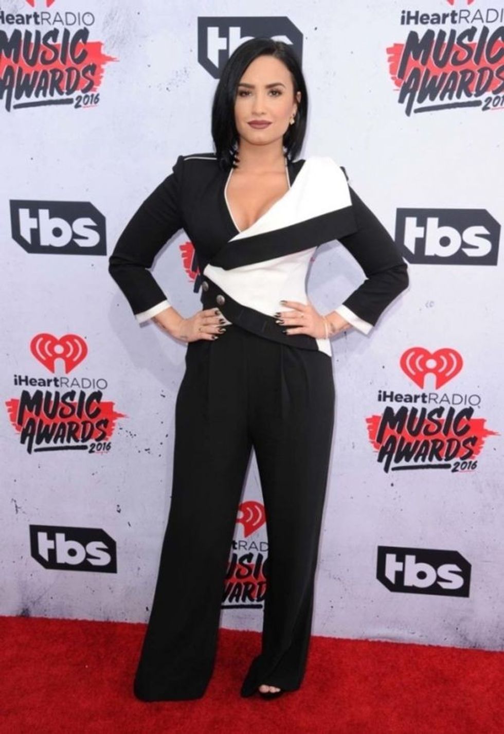 4b464fbad212263a196c205c0c1f1ffd