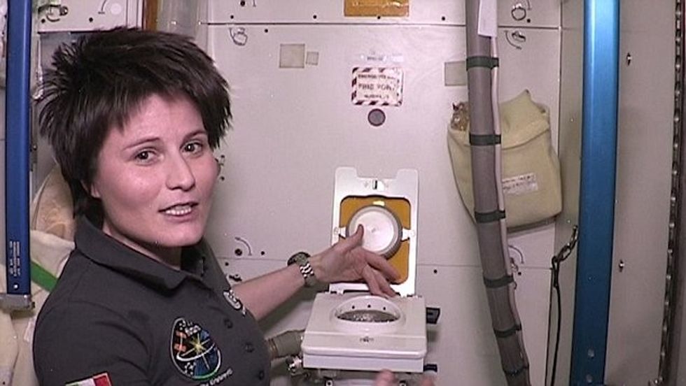 4BF2D48500000578 0 image a 2 1525713758927