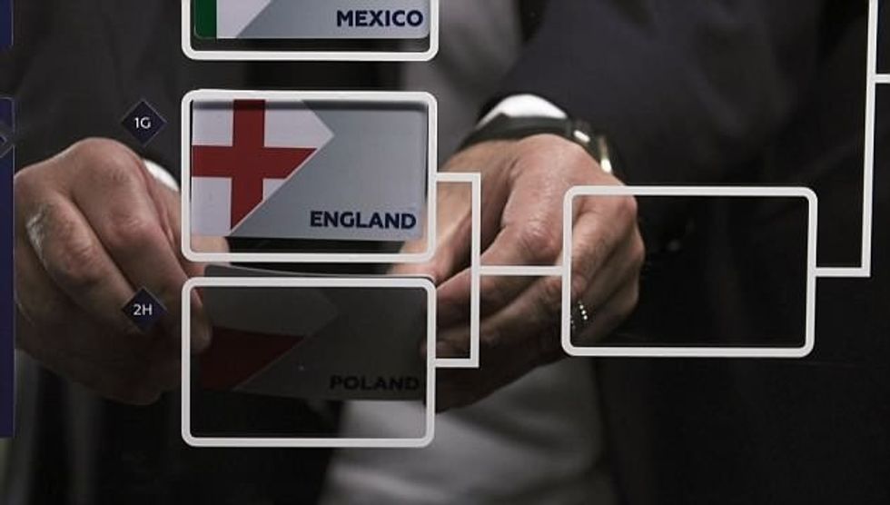 4CF6AA1F00000578 0 image a 3 1528275465191