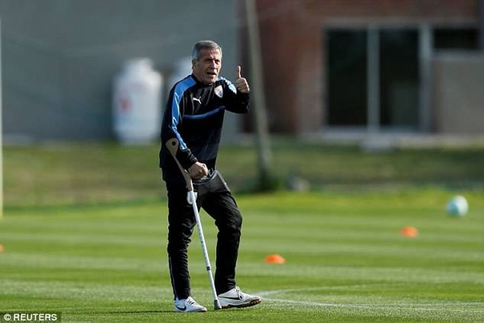 4CF9DE7400000578 5807209 In 2016 it was revealed Uruguay s Oscar Tabarez was suffering fr a 3 1528360670796
