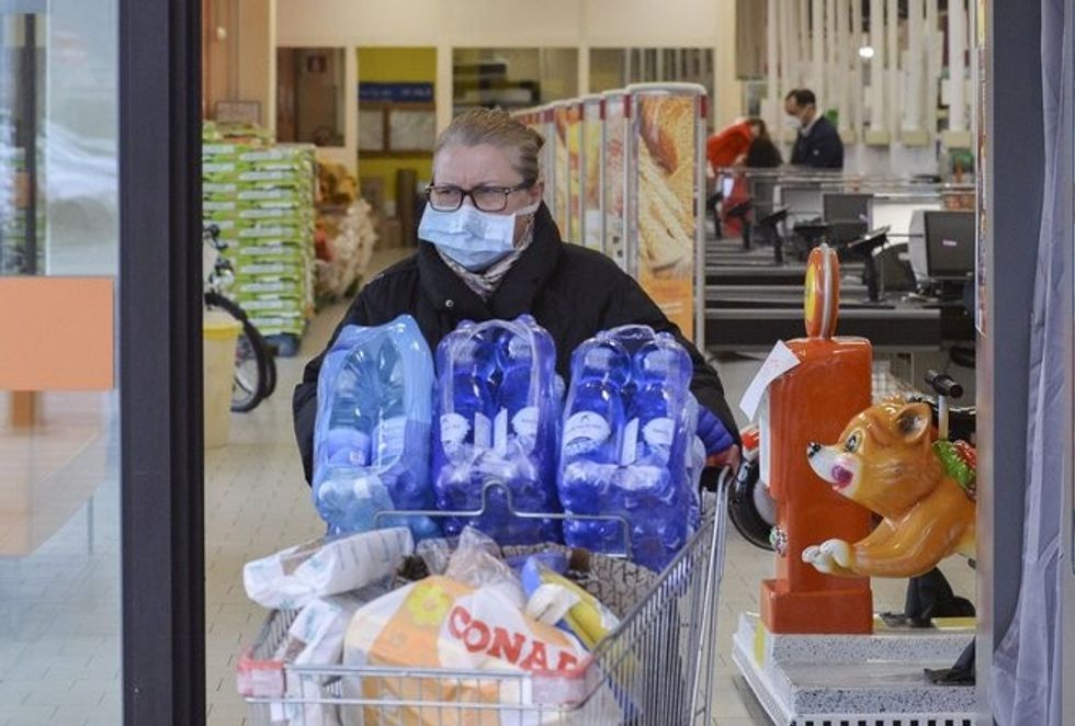 5070258 Coronavirus in Italy milano 2