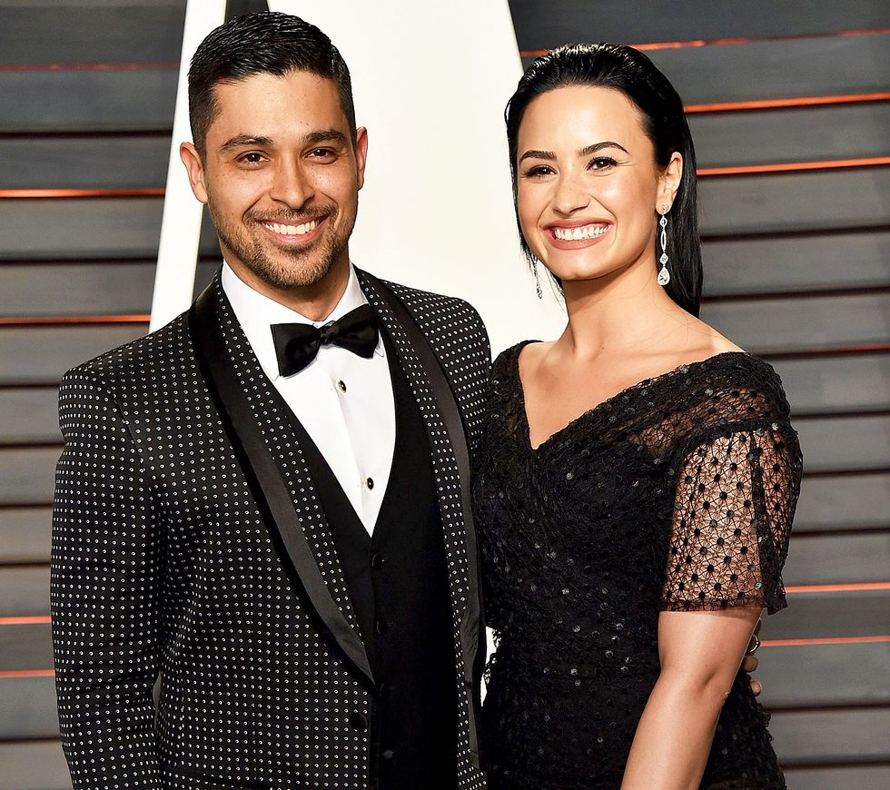 513725380 wilmer valderrama demi lovato zoom 9c1b8096 bc03 4b46 988b ac7c80e0aa75