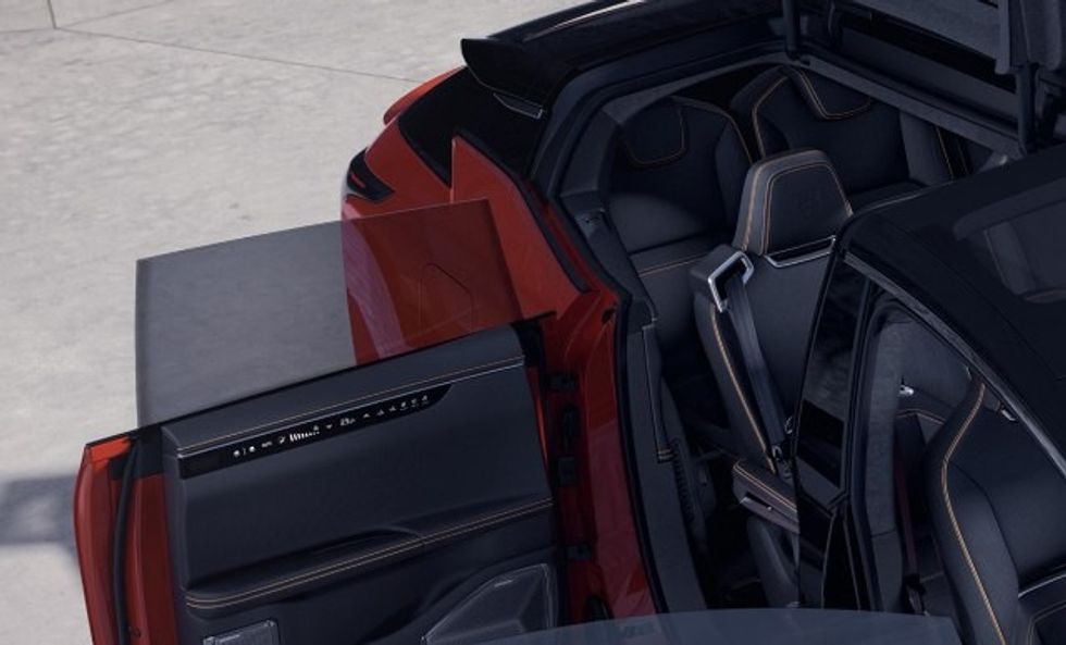 5283773485f3b8a006a4d3656394654 v4 big