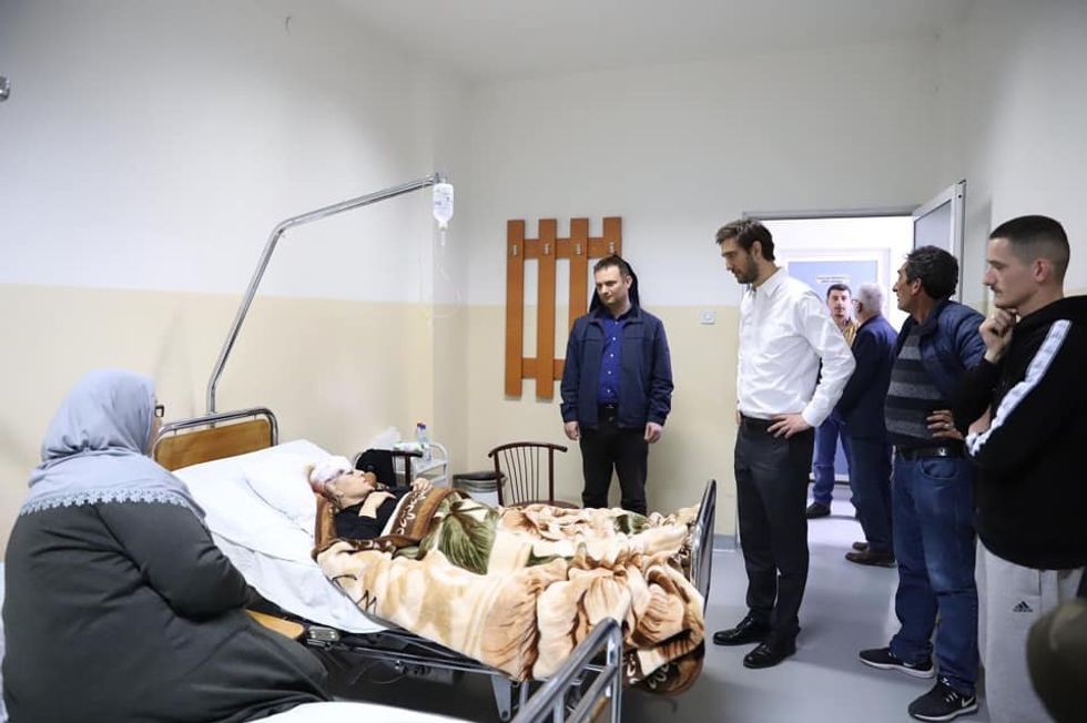 53524768 358522584745642 1304599421421355008 n