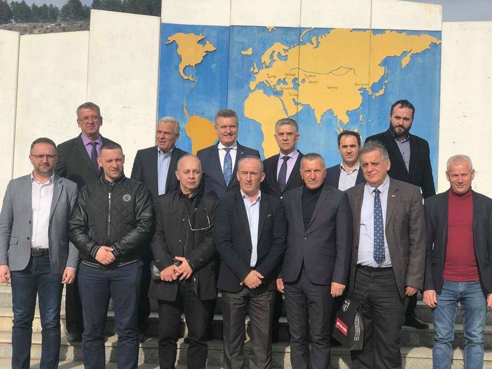 53602046 1009732912749581 6080999677623271424 n