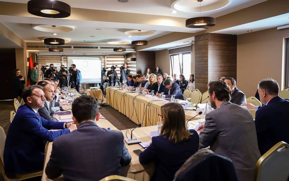 53915105 408720276368330 6405608486901645312 n