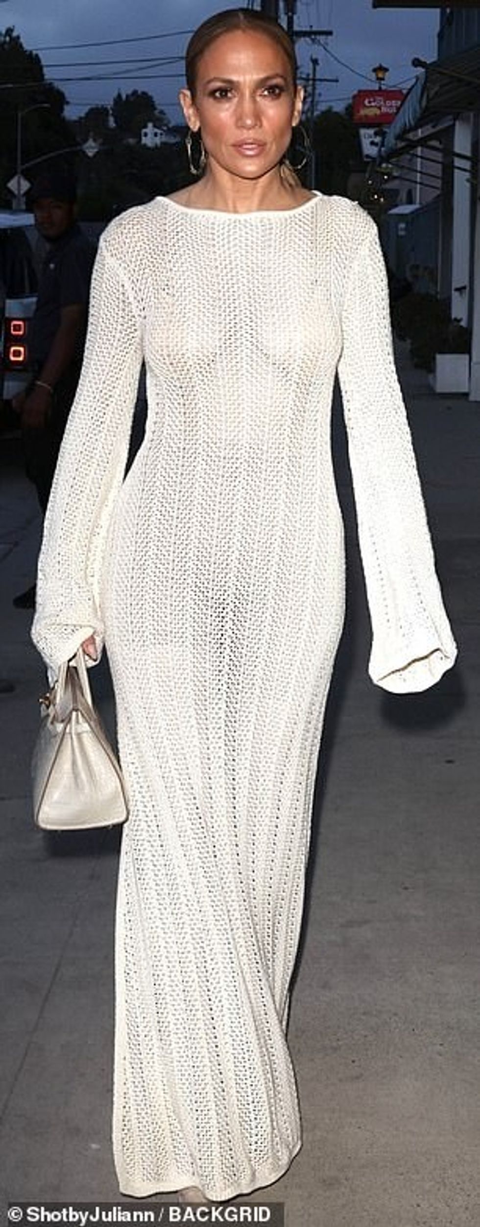 54-vjeçari po përjeton një periudhë trazirash personale dhe profesionale, me një turne të sapo anuluar dhe probleme të përfolura martesore me Benin.