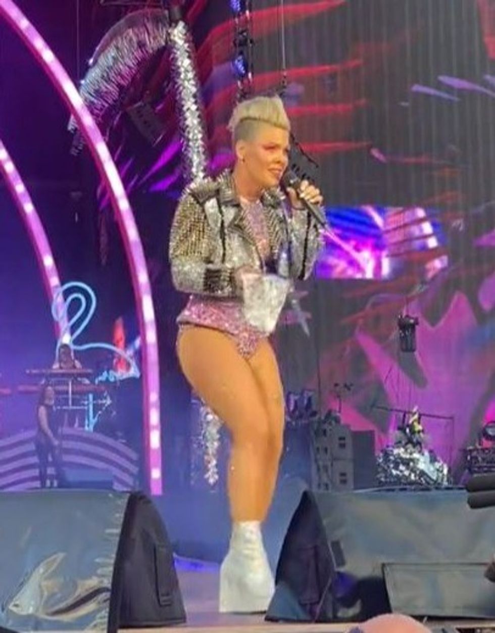 5438dfdc 71ba 4af2 8119 01e3a9fa2c59