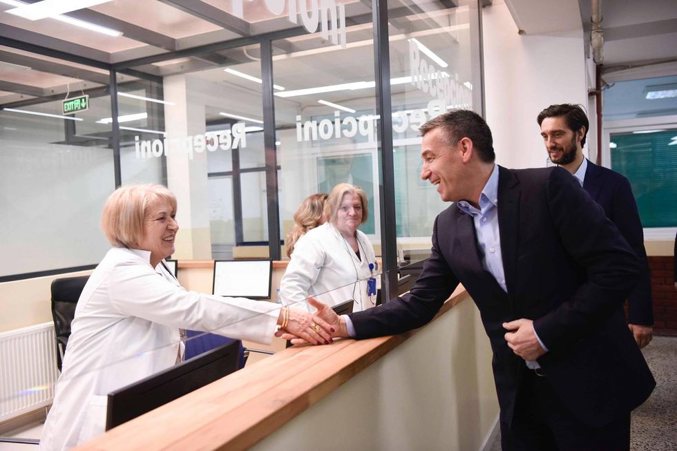 54437381 402597903653610 660266245832048640 n