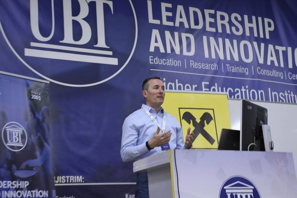 54799912 2389190624446214 4697665491257262080 n