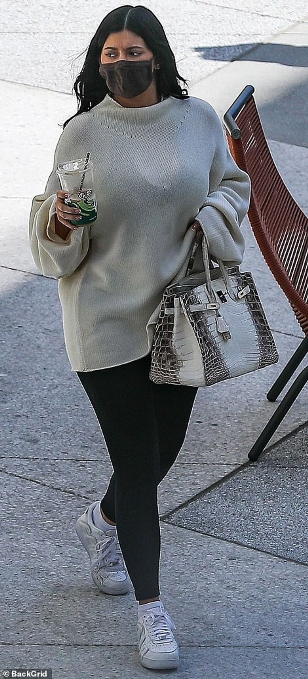 55070773 10588031 Reclusive The Keeping Up With The Kardashians star had been recl a 4 1646699987994