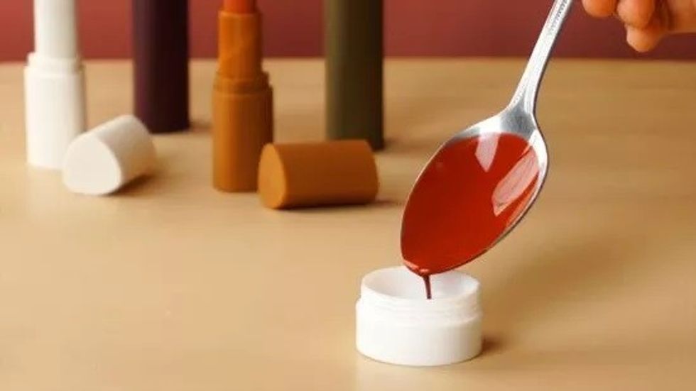 550px nowatermark Repair a Broken Lipstick Step 11 Version 2