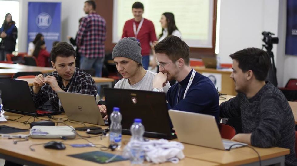 55576645 376228946297343 480314718221762560 n