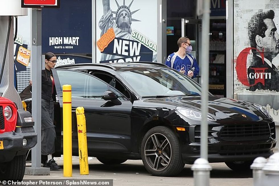 55582355 10633265 Not their thing The runway regular then noted that she and Kalma a 40 1647802077354