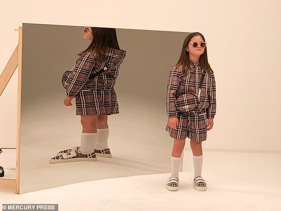 55942029 0 image a 32 1648544471234