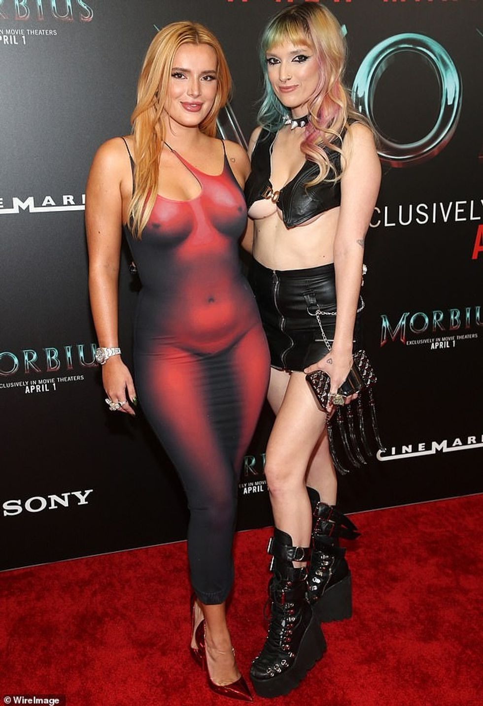 56031137 10670679 Family time She attended the swank affair with her 29 year old e a 147 1648696246279