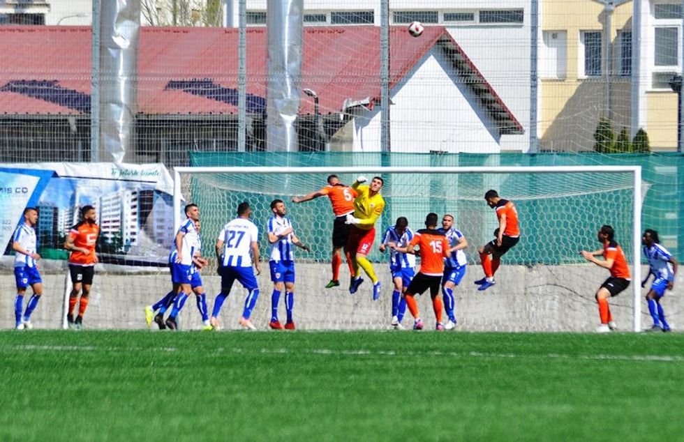 56164090 10157817109993538 6404638279559282688 n