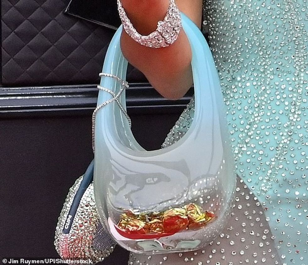 56181227 10682149 image m 77 1649037426363