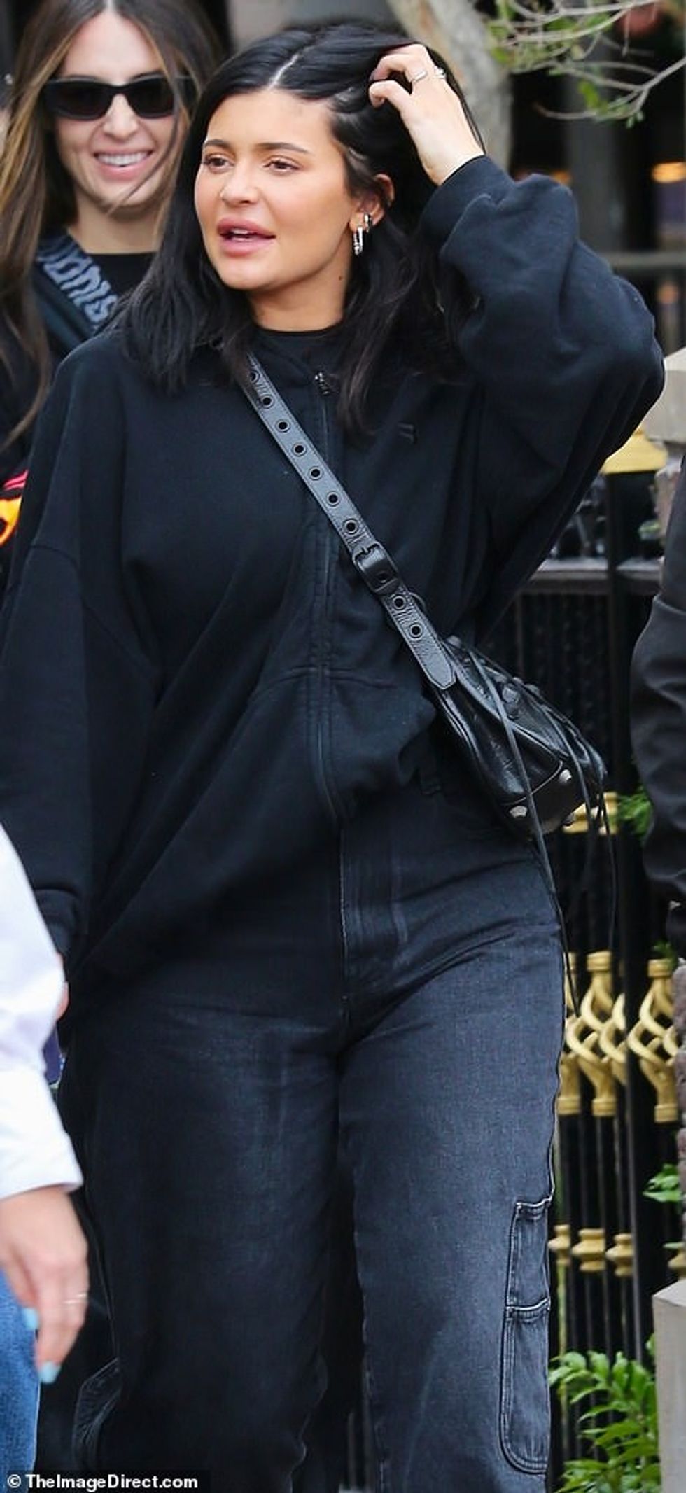 56209455 10684843 The happiest place on earth Kylie Jenner and Travis Scott took t a 89 1649087738155