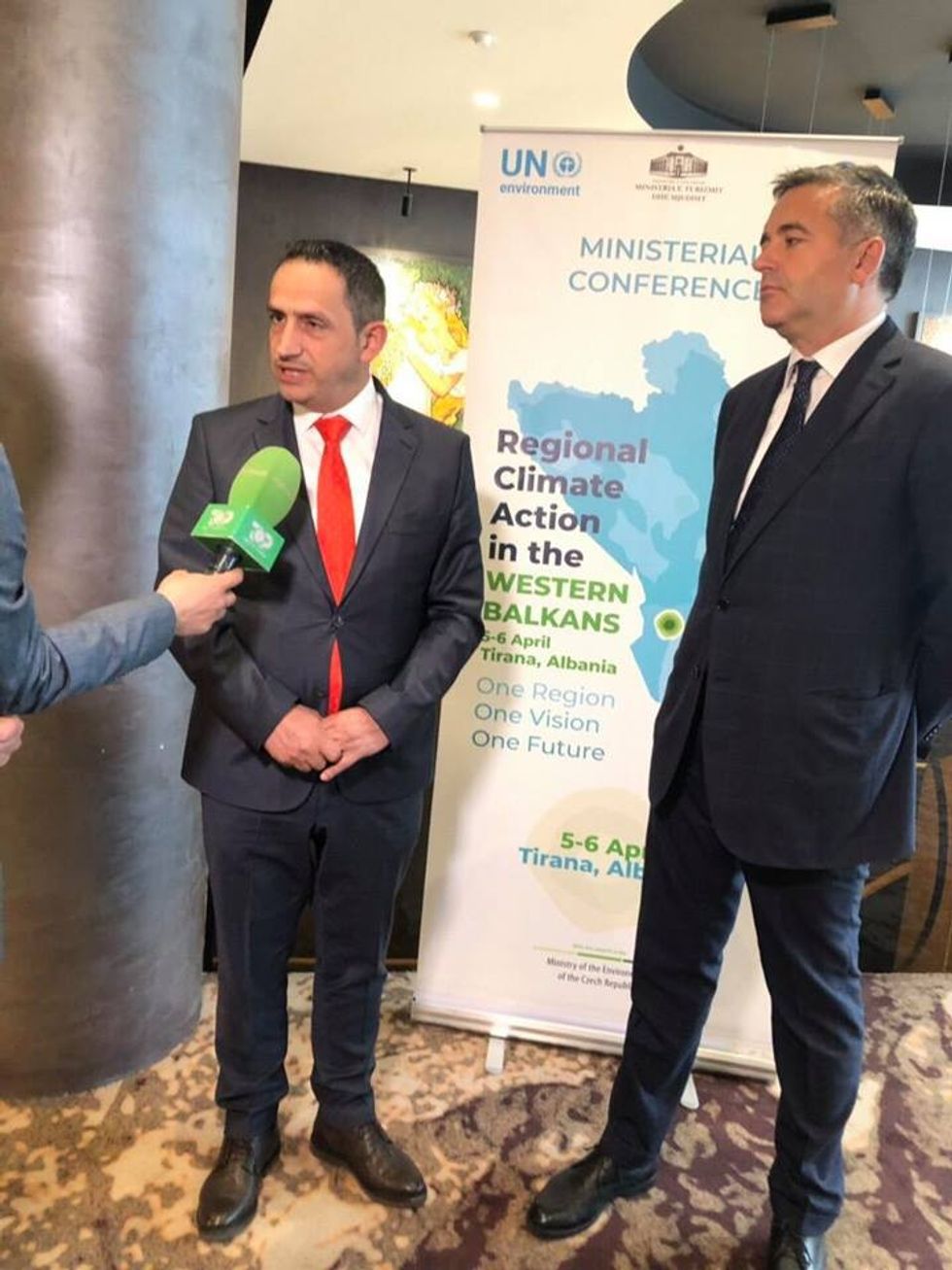 56252834 394386914446014 1154727684383703040 n