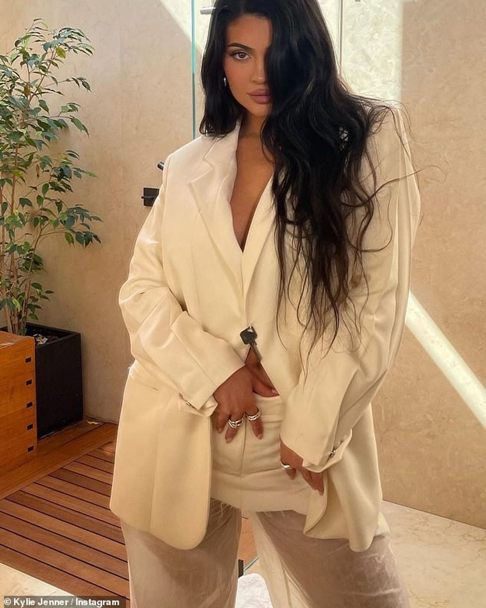 56315495 10694137 image a 117 1649298428572