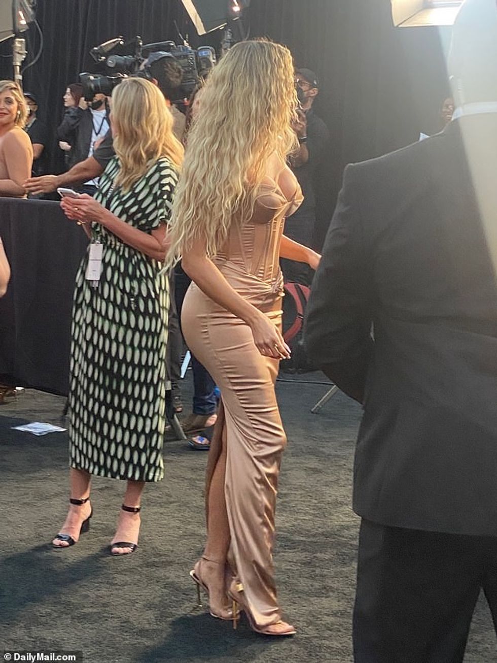 56363251 10698649 image a 3 1649393996302